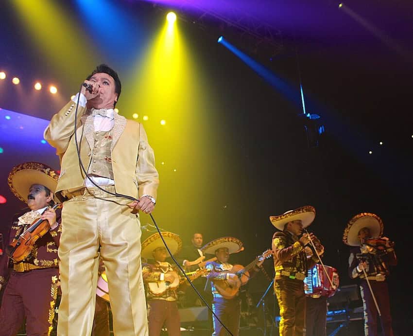 Juan Gabriel in a 2014 concert at the Pepsi Center in Mexico City