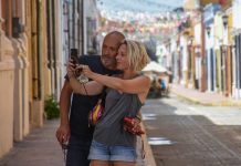 Two expats in San Miguel de Allende asking if the term expat is offensive.