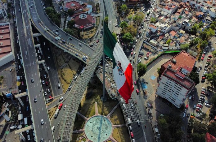 Mexican flag at San Jerónimo