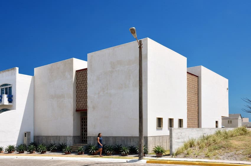 Façade of Casa Iguana, Veracruz.