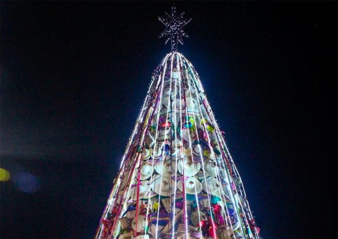 Nacajuca's artisanal Christmas tree.